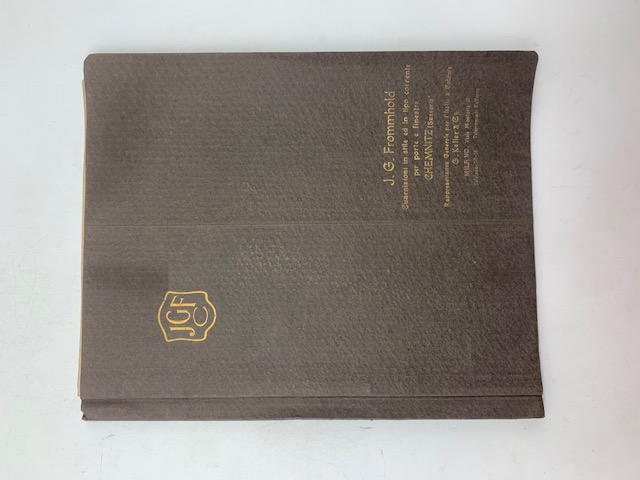 J. G. Frommhold, Chemnitz (Sassonia). Fabbrica di ferramenta fine per porte e finestre (Catalogo)